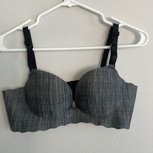 Wireless padded push-up bra